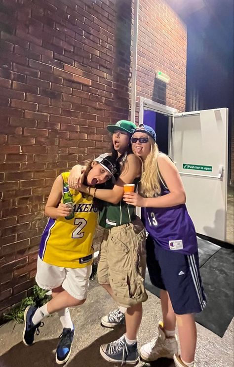 Basketball Player Costume, Frat Boy Costume, Frat Boy Outfit, Outfit Ideas Halloween, Nail Designs Halloween, Pfp Halloween, Halloween Tattoo Ideas, Frat Boys, Halloween Outfit Ideas