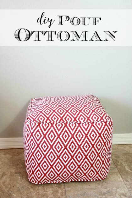 Hey everyone! It’s Katie again from Addicted 2 DIY. Today, I have (1) a tutorial on how to make a fun DIY pouf ottoman and (2) a few lessons I learned while I was making mine that will help you out wh Diy Pouf Ottoman, Syprosjekter For Nybegynnere, Pegboard Craft Room, Diy Pouf, Diy Sy, Pouf Chair, Diy Ottoman, Diy Backsplash, Hemma Diy