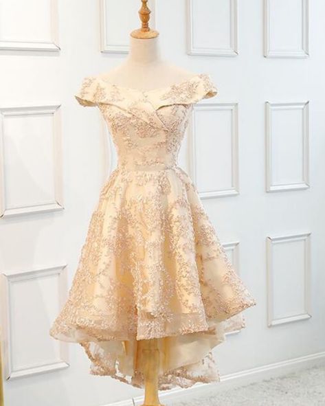 Champagne Dama Dresses, Gold Dama Dresses, Dama Dresses For Quince, Damas Dresses For Quince, Dama Dresses Quinceanera, Gold Dress Short, Damas Dresses, Quincenera Dresses, Dama Dresses