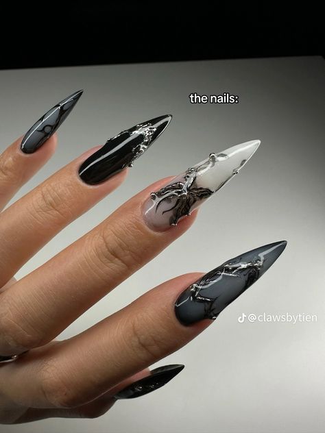 Acubi Nails, Rave Nails, Streetwear Japanese, Korean Y2k, Dragon Nails, Black Stiletto Nails, Japanese Clothes, Black Acrylic Nails, Nails Stiletto