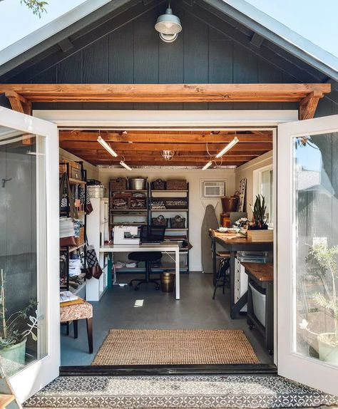 14 Cool She Shed Ideas for Inspiration | Extra Space Storage Backyard Music Studio, Small Pool House, She Shed Craft Room, She Shed Ideas, She Shed Office, Small Pool Houses, She Shed Interior, Small Architecture, Cool Sheds