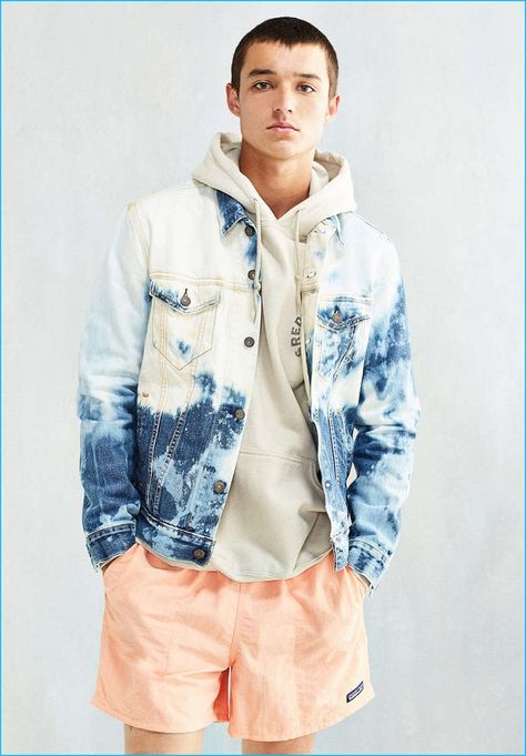 Levi's Bleached Denim Trucker Jacket Denim Jacket Men Style, Exam Inspiration, Denim Man, Dye Clothes, Custom Denim Jacket, Urban Outfitters Jacket, Denim Inspiration, Denim Ideas, Denim Trucker Jacket