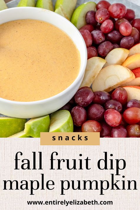 Fall Fruit And Veggie Charcuterie Board, Fruit Kabobs Thanksgiving, Fruit Board Thanksgiving, Fall Fruit Side Dishes, Fall Fruit Platter Ideas Easy, Thanksgiving Fruit Trays, Fruit Platter Thanksgiving, Fall Fruit Bowl, Thanksgiving Fruit Dip