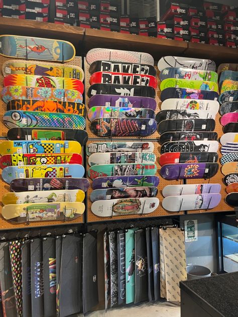 #skateboard #skatedeck #walldecoration Skateboard Display Wall, Skateboard Display, Skateboard Collection, Supreme Store, Skateboard Room, Skateboard Rack, Custom Skates, Skateboard Wheel, Skate Photos