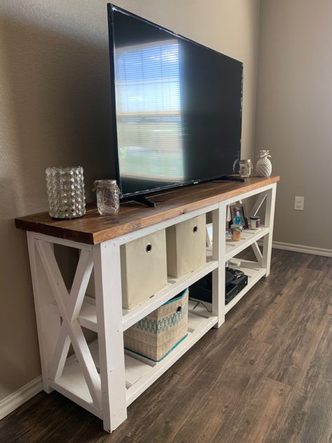 Tv Consile Table, Entertainment Table Under Tv, Diy Tv Stand For 75 Inch Tv, Diy Under Tv Stand, Farmhouse Entertainment Center Diy, Diy Under Tv Cabinet, Diy Wooden Tv Stand, Console Table Under Tv, Diy Tv Cabinet