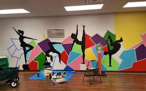 Dance Mural by Pinklomein at KIPP Generations Collegiate Dance Room Painting Ideas, Dancing Wall Art, Easy School Murals, Dance Studio Wall Art, Dance Room Decoration Ideas, Dance Wall Painting, Dance Room Ideas, School Wall Design, Dance Mural