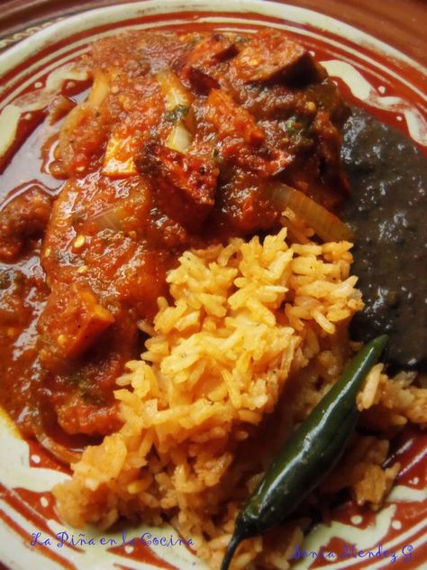 Salsa Pork Chops, Mexican Pork Chops, Mexican Pork, Chile Serrano, Fresh Tomato Sauce, Fresh Tomato Salsa, Mexican Cooking, Hispanic Food, Sauce Tomate