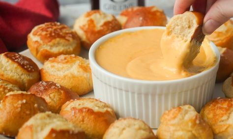 Gluten Free Pretzel Bites, Pretzel Bites And Beer Cheese, Gluten Free Pretzels, Beer Cheese, Soft Pretzels, Dough Balls, The Beer, Gluten Free Flour, Pretzels