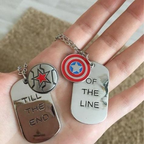 This matching necklace are so cute Steve Rogers Infinity, Bucky Barnes Steve Rogers, Marvel Decor, Marvel Jewelry, Best Friends Necklace, Friends Necklace, Fandom Jewelry, Best Marvel Characters, Marvel Clothes