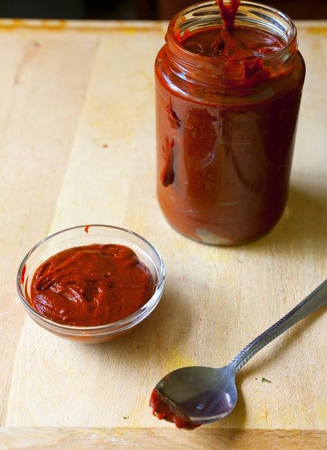 Korean Red Pepper Paste Recipes, Homemade Gochujang, Korean Chilli Paste, Korean Sauce, Gochujang Paste, Gochujang Recipe, Korean Chili, Red Pepper Paste, Pepper Paste