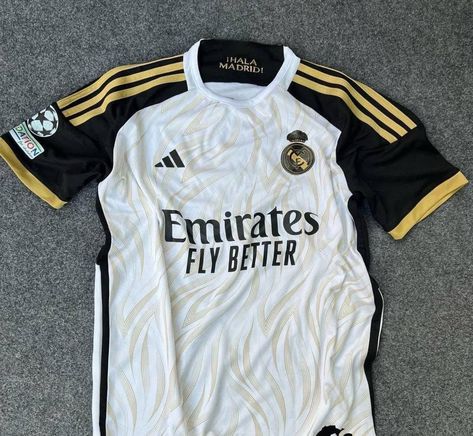 Camisa Do Real Madrid, Real Madrid Jersey, Real Madrid Shirt, Football Jersey Outfit, Sports Jersey Design, Vintage Football Shirts, Retro Football Shirts, Adidas Crazy, Arusha