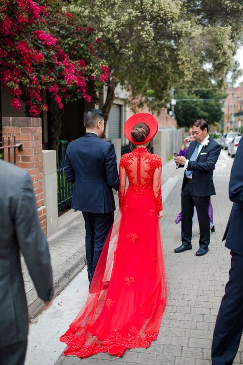 Jennifer and Kenneth | Ao Dai Sydney Red Ao Dai Wedding Modern, Red Ao Dai Modern, Ap Dai Wedding, Dam Hoi Ao Dai, Ao Dai Bride, So Dai Wedding, Tea Ceremony Ao Dai, Traditional Vietnamese Wedding Dress, Vietnamese Wedding Ao Dai Red