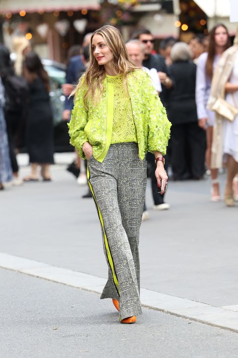 Olivia Palermo Fashion, Green Cardigan Outfit, Lime Green Outfits, Olivia Palermo Outfit, Fashion Week 2022, Estilo Olivia Palermo, Elie Saab Haute Couture, Olivia Palermo Lookbook, Outfit Inspiration Women