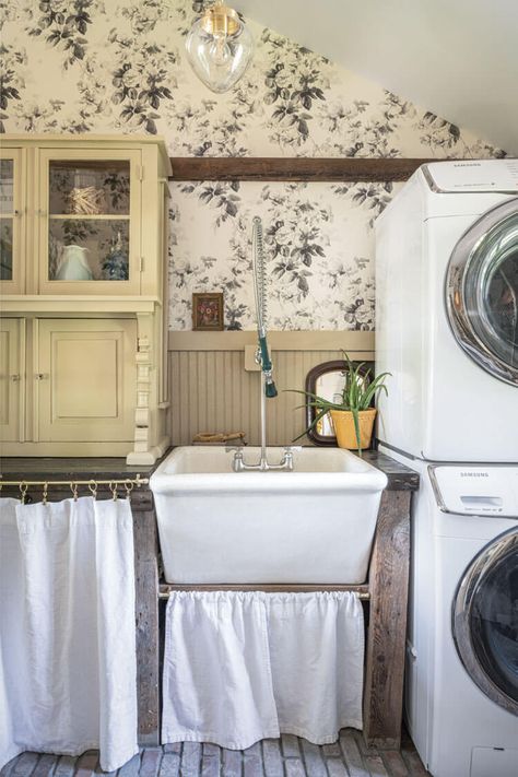 laundry room with floral wallpaper in historic farmhouse home Old Style Laundry Room, Farmhouse Floral Wallpaper, Vintage Wallpaper Laundry Room, Farm Laundry Room, Small Cottage Laundry Room, Old Farmhouse Laundry Room, Laundry Room French Country, Antique Laundry Room Decor, Country Cottage Laundry Room