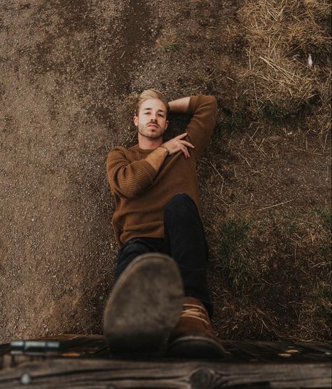 Male Model Creative Photoshoot, Male Photography Outdoor, Male Model Outdoor Photoshoot, Man In Nature Photography, Male Model Photoshoot Ideas Outdoor, Outdoor Men Photoshoot, Outdoor Photoshoot Ideas Men, Male Fall Photoshoot, Photoshoot Inspiration Men