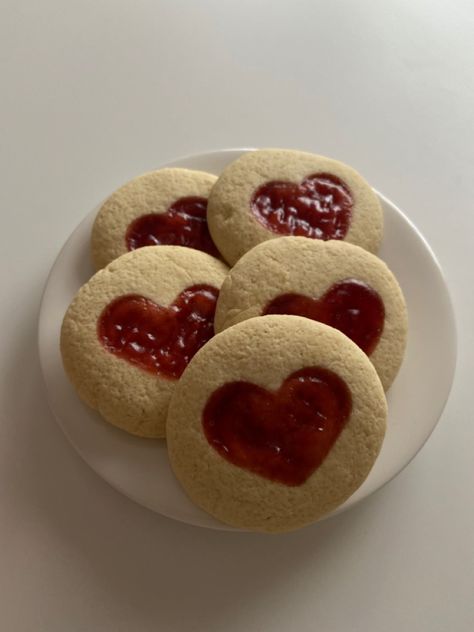 #jamheartcookies #cookie #cookies #heart #jam #bake Essen, Heart Jam Cookies Aesthetic, Heart Cookies With Jam, Heart Shaped Jam Cookies, Heart Cookies Aesthetic, Heart Jam Cookies, Cookies Heart, Baking Aesthetic, Jam Cookies