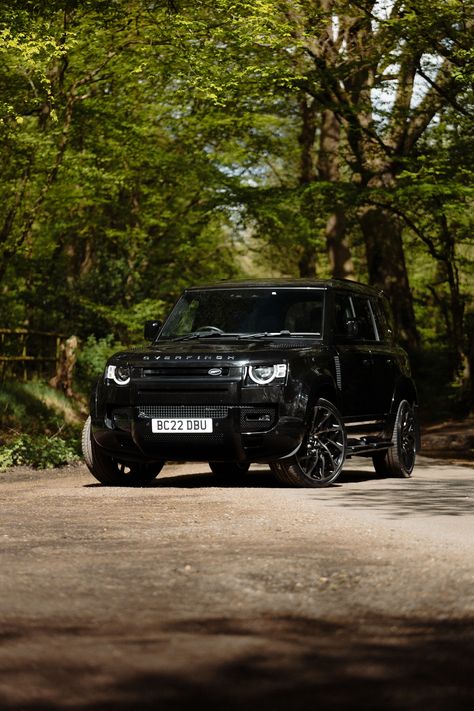 Defender Aesthetic, Land Rover Suv, Landrover Defender 110, Range Rover Defender, Defender Car, Suv Luxury, Car Shoot, Elite Models, Bentley Rolls Royce