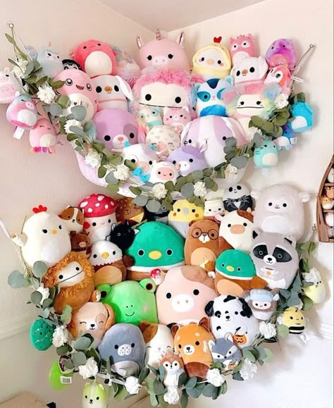 Room Organisation, Flowers Vines, Cute Squishies, New Flowers, Cute Diy Room Decor, Bear Shop, Cute Bedroom Ideas, Mushroom Decor, African Decor