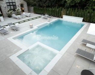 Pool Coping Ideas, Modern Pool Design, Small Pool Ideas, Travertine Pool Coping, Pool Pavers, Pool Deck Ideas, Travertine Pool, Swimming Pool Decks, Modern Pool