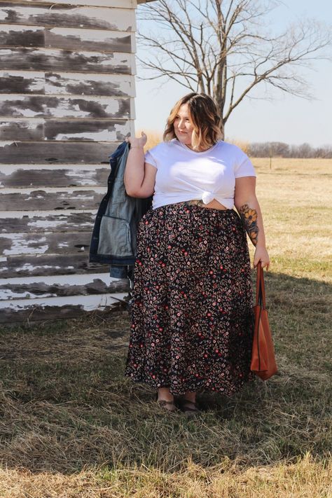 Fat Girls Outfit Ideas, Fat Outfits, Mid Size Aesthetic, Summer Outfits Big Stomach, Fat Style, Plus Size Summer Outfits Big Stomach, Aesthetic Plus Size, Big Stomach, Size 12 Fashion