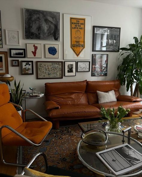 Not my beautiful house Mid Century Modern Living Room Masculine, Apartment Living Room Men, Weird Room Decor Vintage, Eclectic Apartment Bedroom, Apartment Inspiration Vintage, Vibey House, Men’s Apartment Ideas, Modern Masculine Living Room, Midcentury Modern Apartment