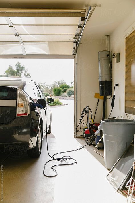 Electric Car Garage, Electric Car Charging Station Home, Electric Car Charger Home, Tesla Charger, Hybrid Vehicles, Environment Conservation, Ideal Lifestyle, Living Photography, Car Charging Stations