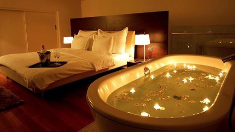 Top 10 Romantic Bedroom Ideas for Anniversary Celebration Hotels In Turkey, Space Saving Bathroom, Romantic Surprise, Romantic Room, Romantic Hotel, Romantic Bedroom, Boutique Hotels, Istanbul Turkey, Dream Bedroom