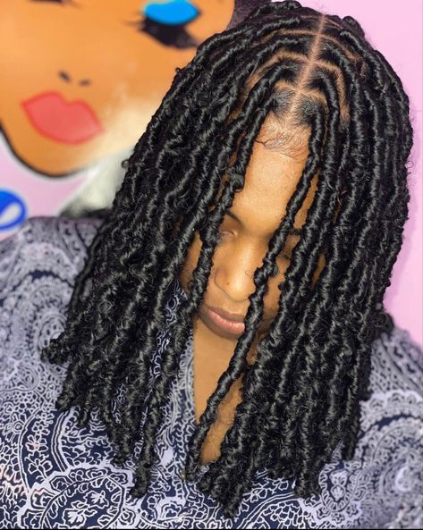 Faux Locs Medium Size, Fake Dreadlocks Black Women, Faux Lox Styles, 12 Inch Faux Locs, Hair Locks Dreadlocks, Mid Back Faux Locs, Short Soft Locs Shoulder Length, Bob Length Faux Locs, Soft Locs Shoulder Length