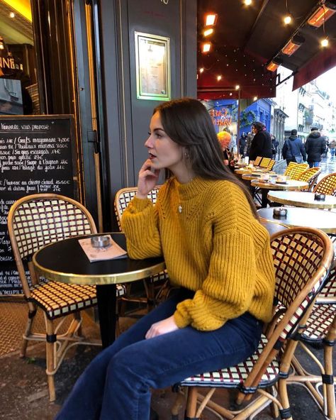 @parisianvibe on Instagram: “Parisian mustard must have sweater for the upcoming weathers👉👉Find it online at @excess_only. https://excess-only.com/product/boxy-sweater/” Mustard Sweater Outfit Fall, Mustard Sweater Outfit, Party Outfit Summer, Mustard Outfits, Party Jeans, Food Japan, Trendy Party Dresses, Holiday Party Fashion, Holiday Outfits Women