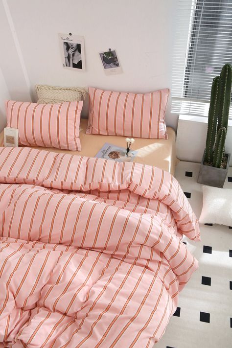 Experience the perfect blend of style and comfort with our Insta-Chic Vitamin Color Stripe Washed Cotton 4-Piece Bedding Set. Dive into a world of elegance and comfort with our uniquely designed bedding set. Features: ＊Vibrant Design: The bee pink sheets and duvet cover add a pop of color to any bedroom. ＊Premium Washed Cotton: Experience the softness and durability of high-quality washed cotton. ＊Versatile Sizes: Available for twin, full, queen, and king-sized beds. ＊Insta-Chic Look: Designed to elevate the aesthetics of your space. ＊Easy Care: Machine washable and built to last. Twin US size: 1*Duvet cover :48''x74''(150cm*200cm) 1*Flat Sheet :63''x91''(160*230cm) 1*Pillowcase :19''x29''(48cm*74cm) Full US size: 1*Duvet cover :79''x91''(200cm*230cm) 1*Flat Sheet :91''x98''(230*250cm) 2*P Pink Bed Inspiration, Cute Bedding Aesthetic Pink, Lavender Duvet Cover, Pink Striped Bedding, Striped Comforter Bedroom, Striped Bedding Bedroom, Cool Duvet Covers, Bedding Stripes, Mismatched Bedding