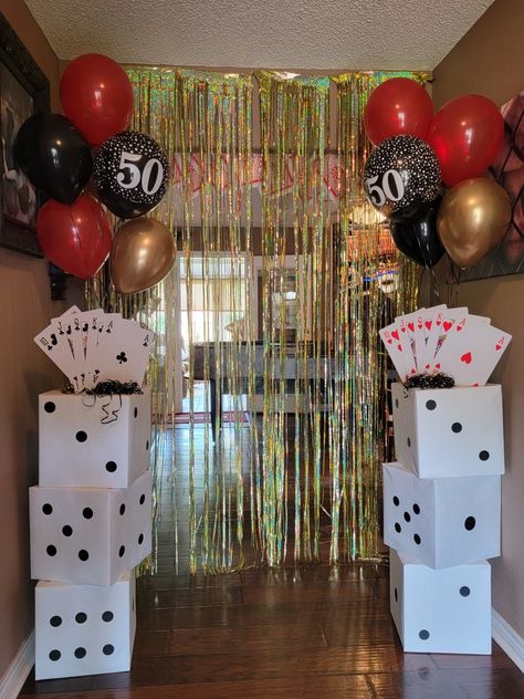 Decor for Vegas casino party Vegas Birthday Dinner, Birthday Party Casino Theme, At Home Casino Party, 77th Birthday Party Ideas, Casino Bday Party Ideas, Las Vegas Casino Theme Party, Vegas Nights Party Theme, Vegas Birthday Decorations, Casino Theme Graduation Party