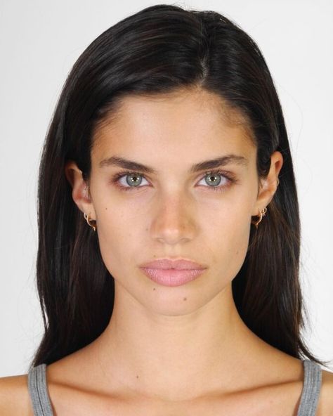 Sara Sampaio, Good Hair, Women's Hair, Without Makeup, Hair Looks, Blue Eyes, Close Up, Hair Care, Hair Color