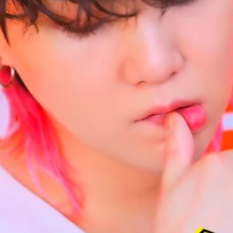 Yoongi Lips, Yoongi's Lips, Yoongi Core, Pouting Lips, Min Yoongi Wallpaper, Small Lips, Icons Bts, Peace Illustration, Hot Lips