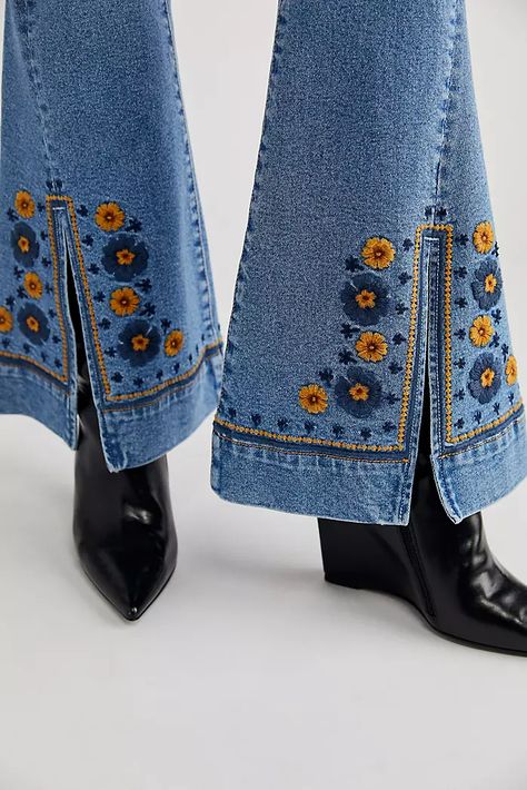 Daisy Jones & the Six Collection | Free People Oxford Jeans, Flower Print Pattern, Jeans Free People, Daisy Jones, Fashion Top Outfits, Rock A, Embroidery Fashion, Vintage Store, Historical Fashion