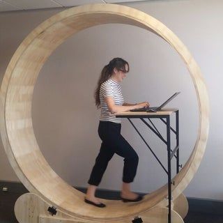 Hamster Wheel, Cool Wood Projects, Furniture Design Wooden, Woodworking Inspiration, Outdoor Furniture Plans, Pallet Furniture Bedroom, Deck Decorating Ideas On A Budget, Diy Cardboard Furniture, 2x4 Furniture Plans