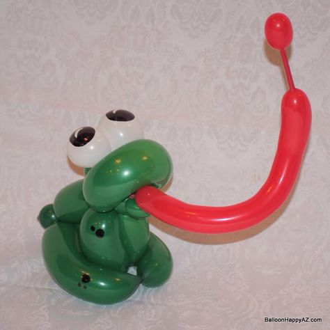 Balloon Frog, Clown Balloons, Balloon Hat, Twisting Balloons, Balloon Toys, Balloon Modelling, Balloon Background, Balloon Twisting, Balloon Sculptures