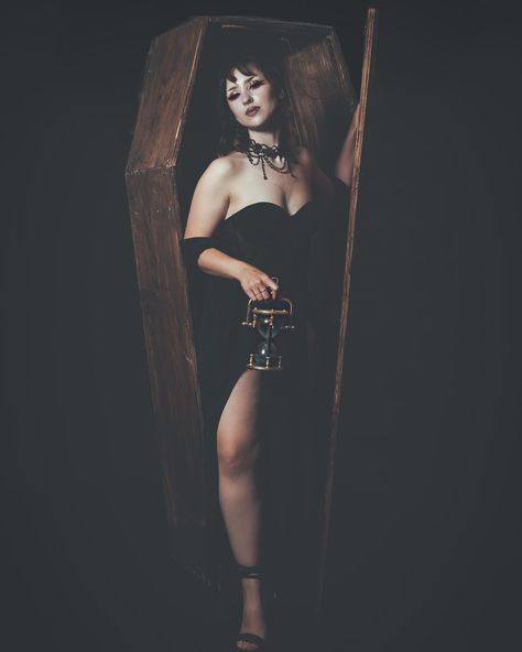 Coming out of my ⚰️……for a creative shoot with @hzl.photography ….. we had so much fun styling with this gorgeous coffin . . . . . . . #coffin #coffintattoo #coffins #goth #gothic #gothique Coffin Drawing Reference, Person In Coffin, Coffin Aesthetics, Coffin Photoshoot, Coffin Pose, Goth Senior Pictures, Creative Photography Portraits, Coffin Aesthetic, Goth Photoshoot Ideas