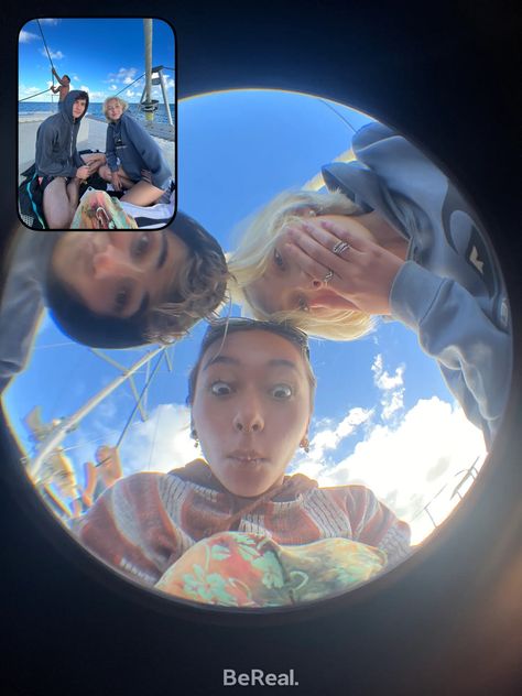 Cool Be Real Ideas, Funny Fish Eye Pictures, Picture Camera Aesthetic, Fisheye Photo Ideas, Bereal Realmoji Ideas, Cute Bereal Photos Ideas, Aesthetic Bereal Photos, Be Real Photo Ideas, Bereal Ideas Funny