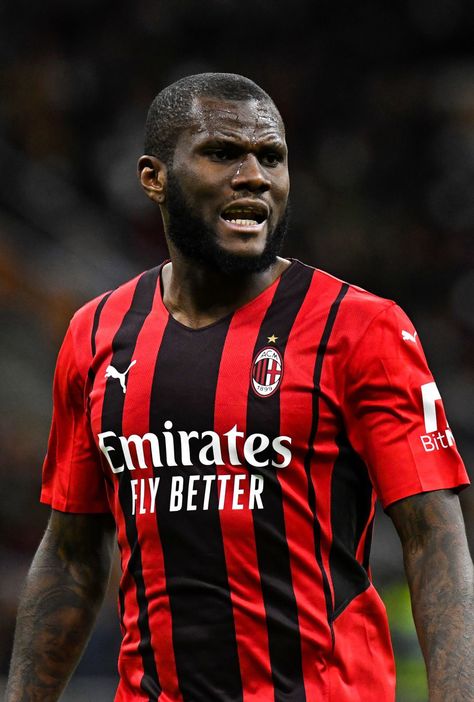 BREAKING: Franck Kessié has already passed his medical and signed his contract with Barcelona. ✍️✅ A.c. Milan, Ac Milan, Milan, Barcelona, Medical, Signs, Mens Tshirts, Mens Tops, T Shirt