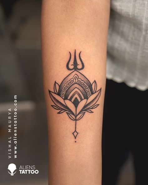 Lotus Tattoo for women on arm at Aliens tattoo India. Visit the link given below to see our more Lord Shiva Tattoos. https://www.alienstattoo.com/shiva-tattoo Durga Mata Tattoos, Tattoo Mahadev Lord Shiva, Lord Shiva Tattoo For Women, Tattoo Designs Men Shiva, Short Tattoos For Men, Shiva Related Tattoo Design, Mahadev Tattoo Designs For Women, Unique Shiva Tattoo, Shiva Tattoo For Women