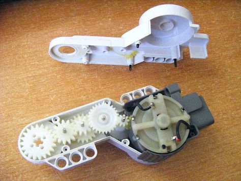 NXT® motor internals Lego Technic Motor Ideas, Mechatronics Engineering Projects, Lego Nxt, Lego Mindstorms Nxt, Lego Robotics, Robot Chassis, Mechatronics Engineering, Lego Jewelry, Learn Robotics