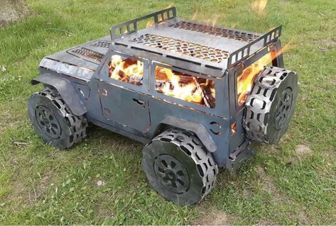 Diy Jeep, 4 Door Jeep Wrangler, Metal Fire Pit, Jeep Grill, Custom Metal Art, Fire Pit Designs, Wood Burner, Cooking On The Grill, Metal Projects