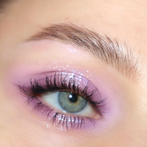 with or without the blue 🤔 @blendbunnycosmetics sugar and grunge @sweedbeauty cloud mascara PR @judydoll_official brow pen #pastelmakeup #indiemakeup #indieeyeshadow #softmakeup #colorfulmakeup #eyeshadow #blendbunny purple eyeshadow pastel makeup Purple Eyeshadow Looks Blue Eyes, Makeup With Purple Eyeliner, Subtle Purple Eye Makeup, Pink Purple Eye Makeup, Lavender Eye Makeup, Purple Wedding Makeup, Eye Makeup Purple, Purple Eyeshadow Looks, Pastel Eyeshadow