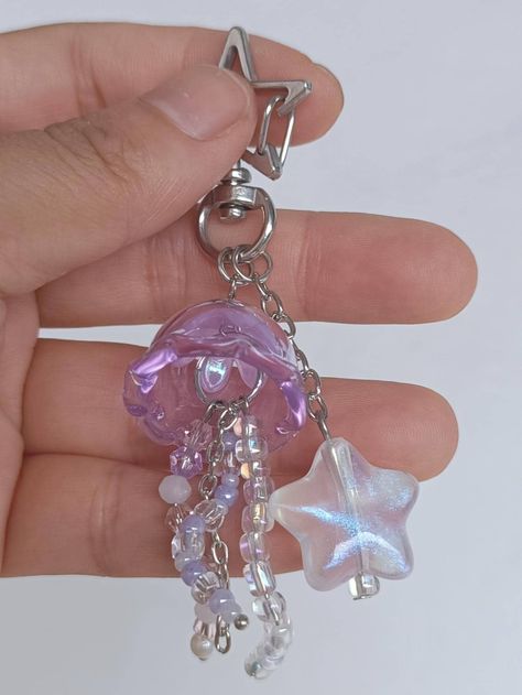 Shrinking Plastic Keychain, Purple Keychains, Purple Keychain, Jellyfish Keychain, Purple Diy, Jellyfish Jewelry, Diy Jellyfish, Jellyfish Craft, Fishing Bracelet