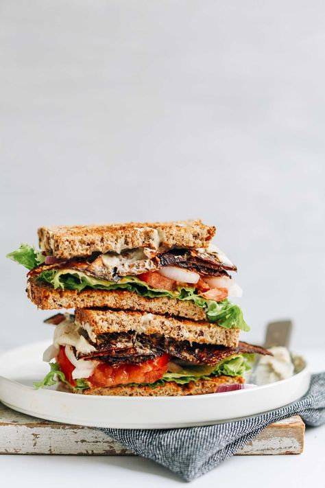 Vegan Blt Sandwich, Vegan Sandwich Recipes, Thai Mango, Vegan Sandwiches, Blt Sandwich, Vegan Lunches, Mango Salad, Vegan Sandwich, Making Lunch