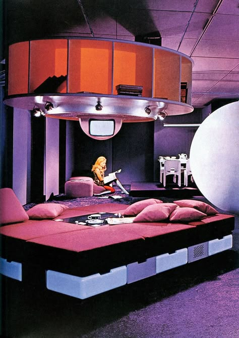 1960s Interior, 70s Interior Design, 70s Interior, Retro Interior Design, New Retro Wave, Futuristic Interior, Retro Interior, Vintage Interiors, Design Del Prodotto