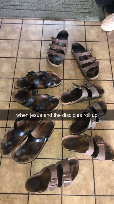 Christian Comedy, Jesus Jokes, Bible Jokes, Funny Christian Jokes, Oki Doki, Jesus Memes, Christian Board, Bible Humor, Christian Jokes