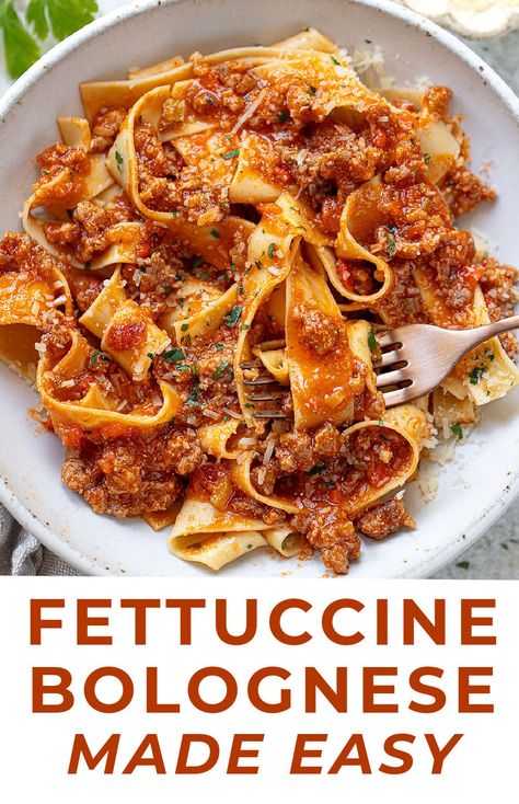 Stovetop Fettuccine Bolognese (In Half the Time) Essen, Fettuccine Bolognese, Pasta Bolognese Recipe, Best Bolognese Sauce, Tuscan White Bean Soup, Tuscan White Bean, Fettuccine Recipes, Fettuccine Noodles, Meat Sauce Recipes