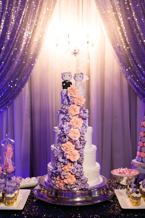 Hello Kitty Wedding Cake #Wedding #Dessert #HelloKitty #Cakeideas #WeddingCake Hello Kitty Wedding Cake Topper, Hello Kitty Wedding Ring, Sanrio Wedding Cake, Hello Kitty Wedding Theme, Hello Kitty Wedding Dress, Hello Kitty Wedding Cake, Wedding Hello Kitty, Cakes Hello Kitty, Spiderman Wedding