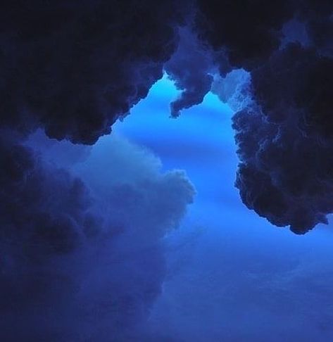 Aesthetic Clouds, Blue Aesthetic Dark, Ravenclaw Aesthetic, Everything Is Blue, Light Blue Aesthetic, Blue Aesthetic Pastel, Have Inspiration, Blue Hour, Blue Clouds